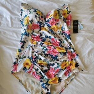 NWT Torrid bathing suit